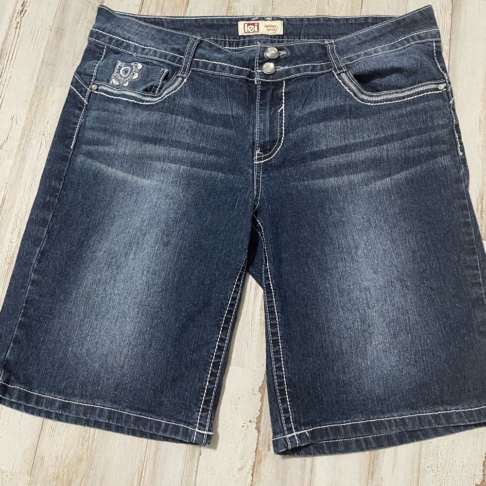 lei Ashley Low‎ Rise Jean Shorts - bedazzled pockets - Size 13